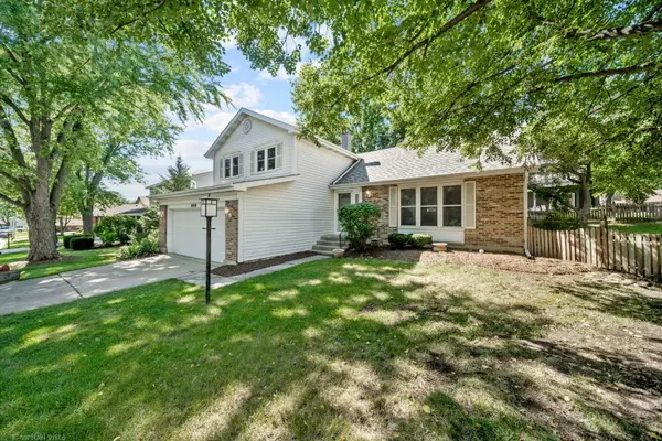 2656 Bloomfield Drive, Lisle, IL 60532
