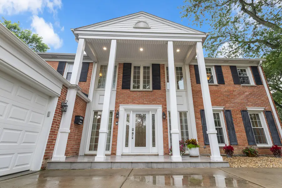 1802 S Fernandez Avenue, Arlington Heights, IL 60005 - #2