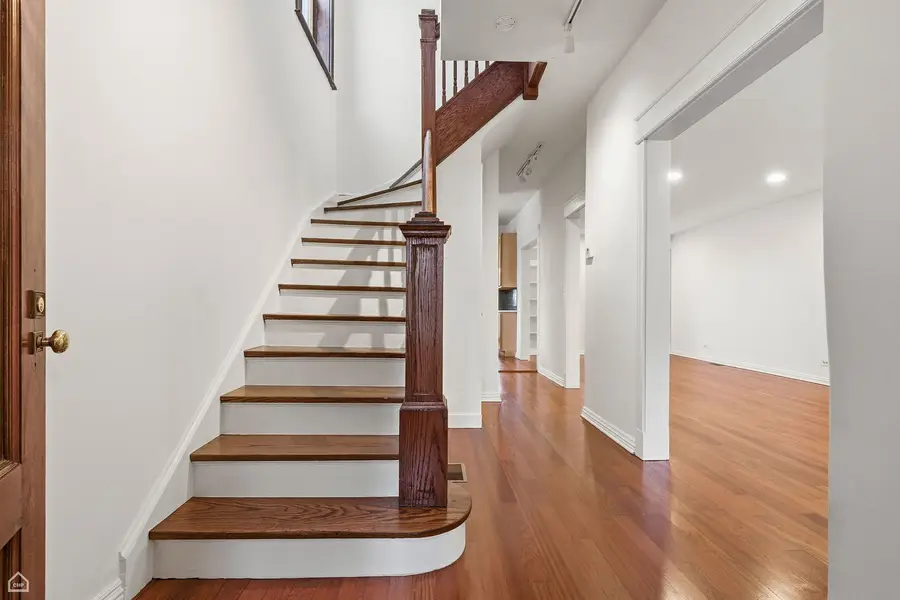 5401 S Maryland Avenue, Chicago, IL 60615 - #2