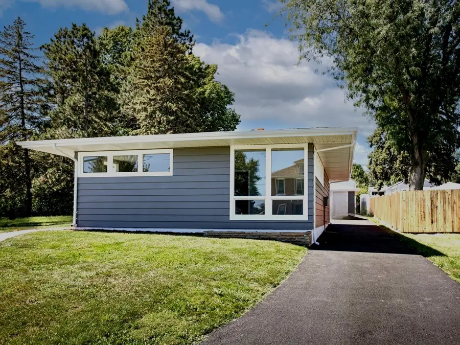 1911 N Hickory Street, Crest Hill, IL 60403 - #2