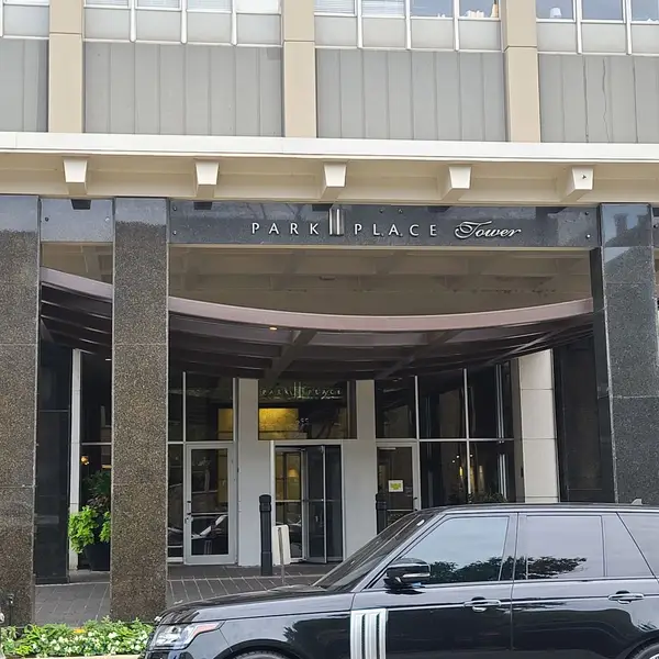 655 W Irving Park Road #903, Chicago, IL 60613