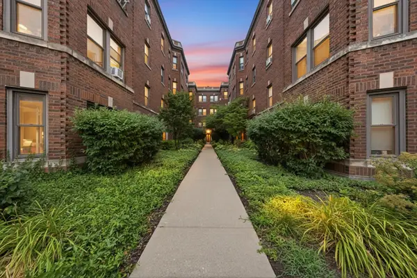 52 Forest Avenue #2N, Riverside, IL 60546