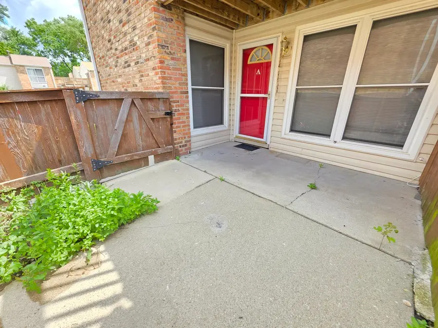 1950 Kenilworth Circle #A, Hoffman Estates, IL 60169 - #3