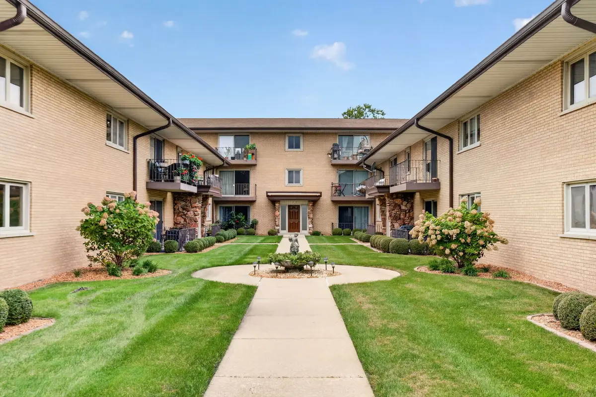 6150 S Kensington Avenue #101c, Countryside, IL 60525 - #1