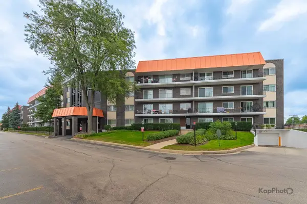 4949 Golf Road #105, Skokie, IL 60077