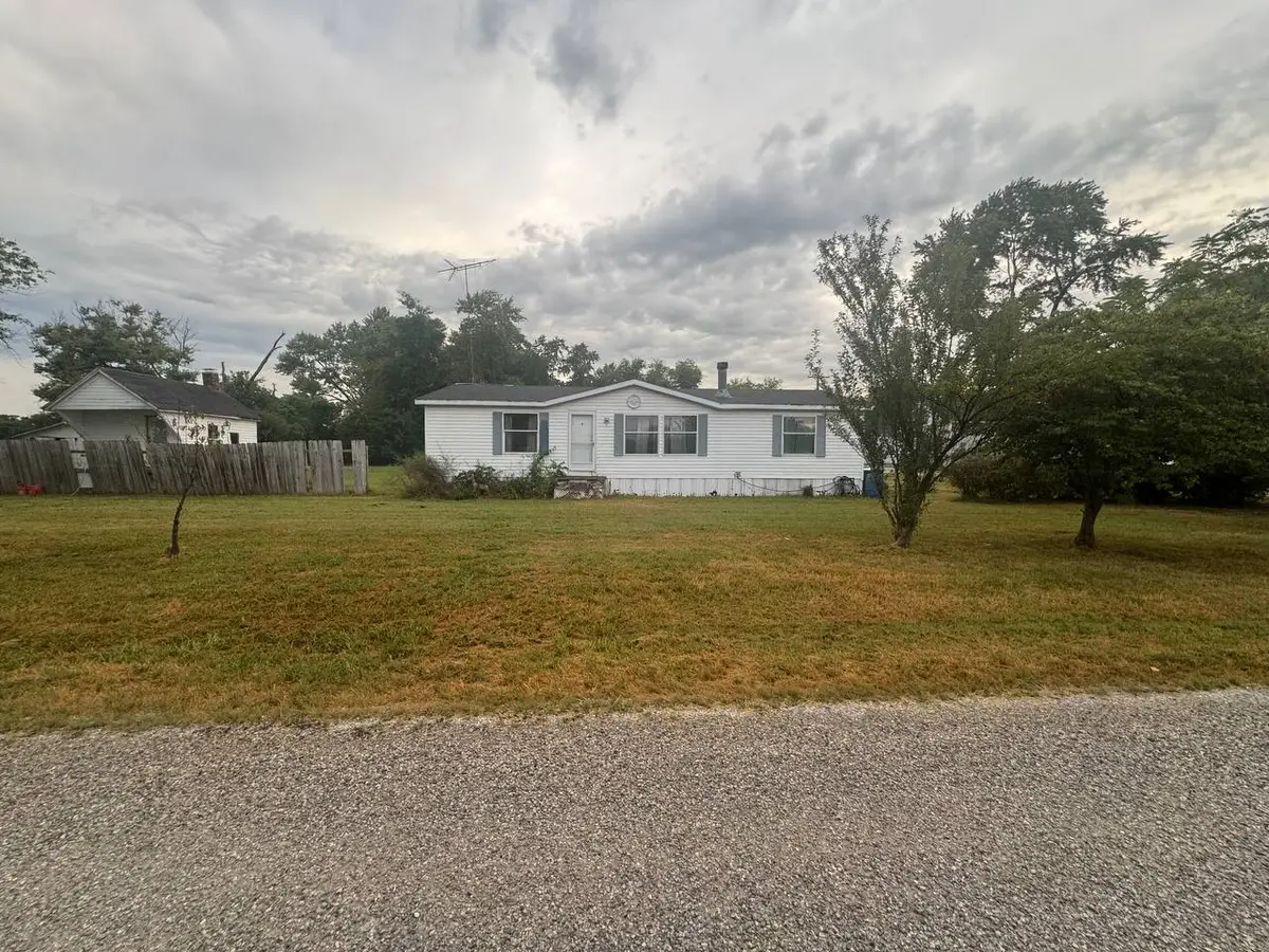 206 W Mcgaughey Street, Worden, IL 62097 - #1