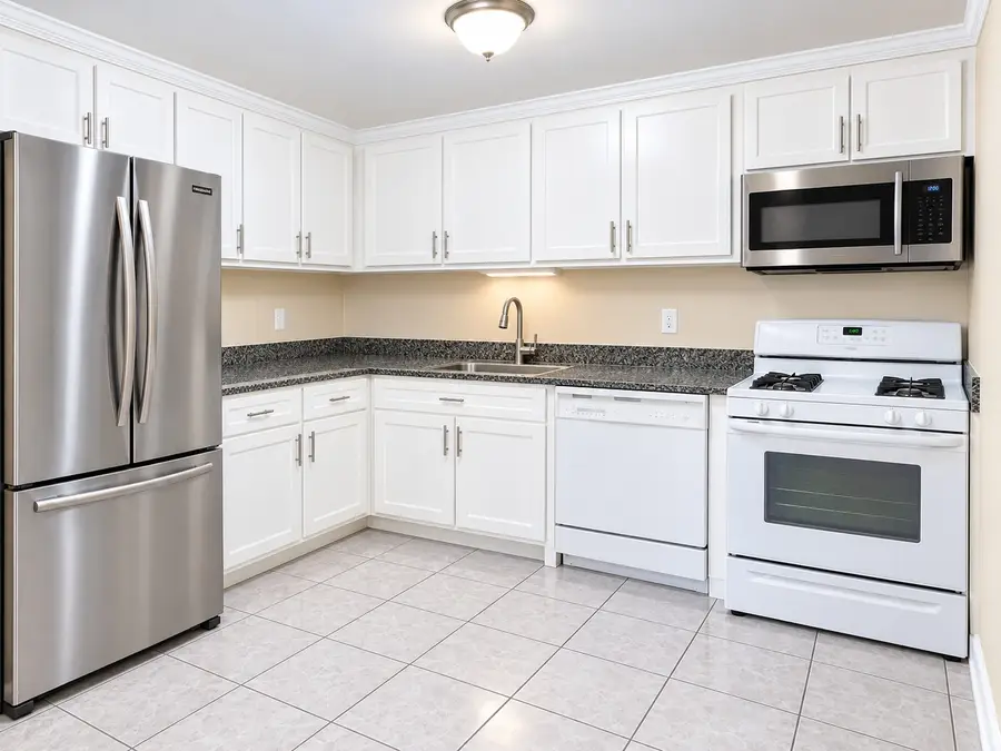 1948 N Hidden Creek Circle #2, Palatine, IL 60074 - #2