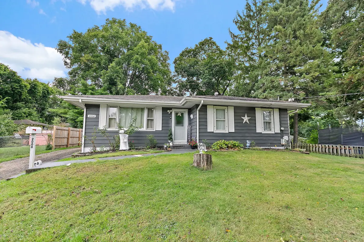 2008 Eastmoreland Avenue, Rockford, IL 61108 - #1