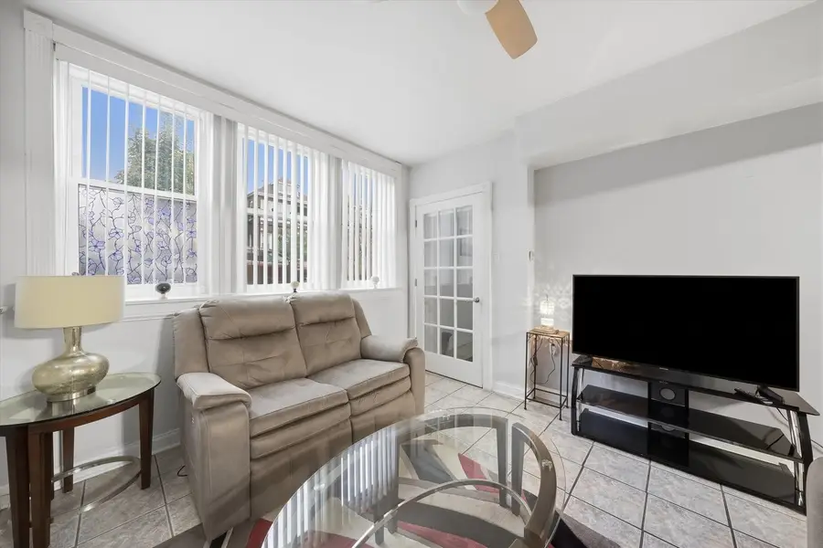 4511 S Francisco Avenue, Chicago, IL 60632 - #2
