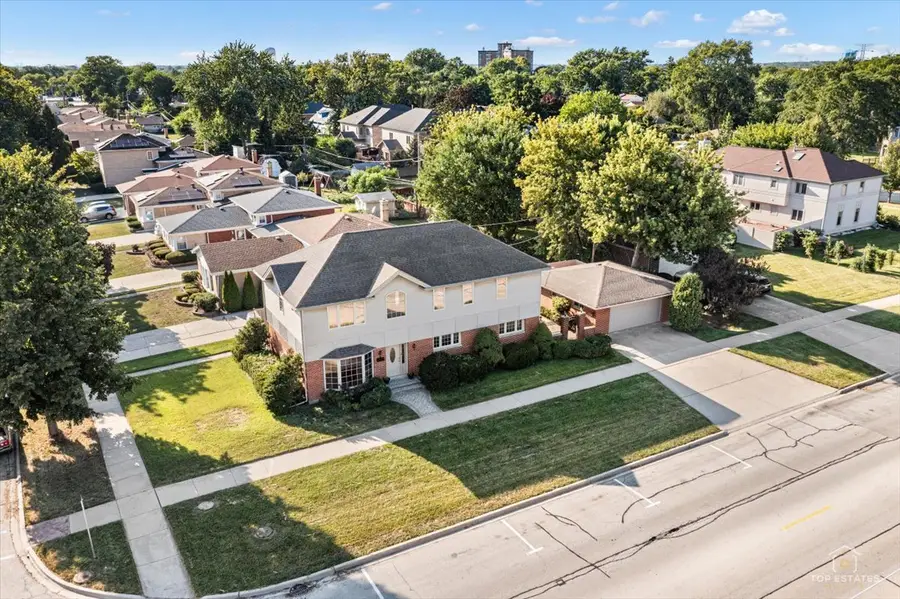8000 W Lake Street, Niles, IL 60714 - #2