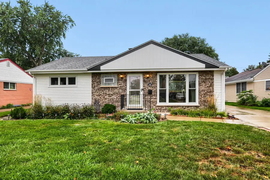 1301 S 2nd Avenue, Des Plaines, IL 60018 - #2