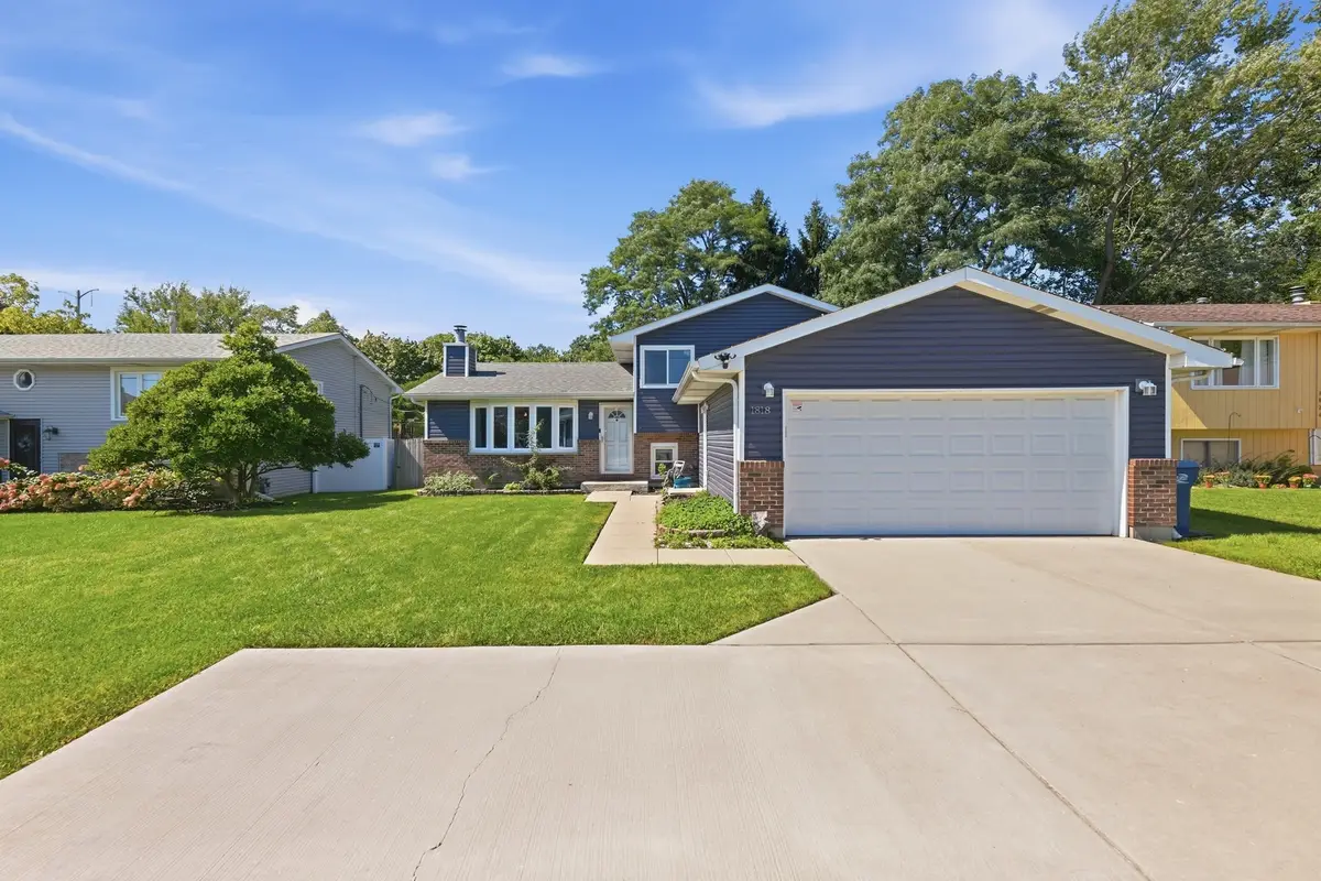 1818 N Sheridan Road, Waukegan, IL 60087 - #1