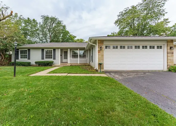 212 Wellington Avenue, Elk Grove Village, IL 60007