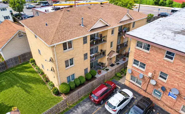6743 W Irving Park Road #202, Chicago, IL 60634