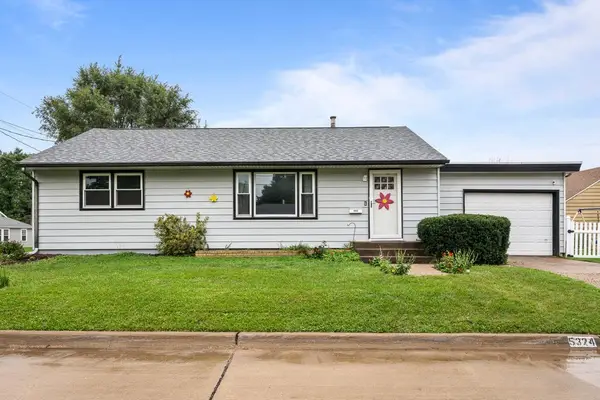 5324 10th Avenue, Moline, IL 61265