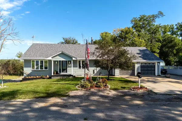 3818 Hobson Avenue, Davenport, IA 52802