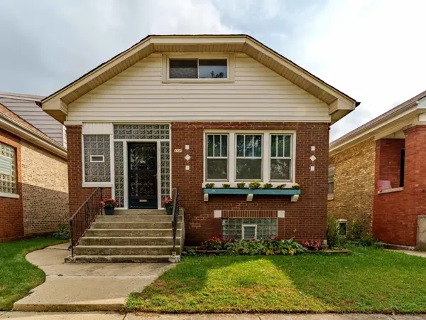 4947 W Deming Place, Chicago, IL 60639