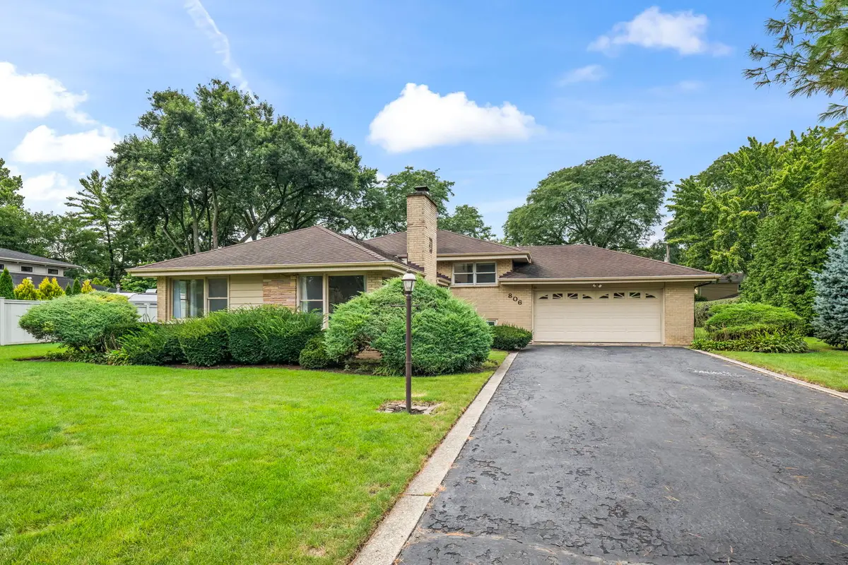 806 S Elm Street, Mount Prospect, IL 60056 - #1