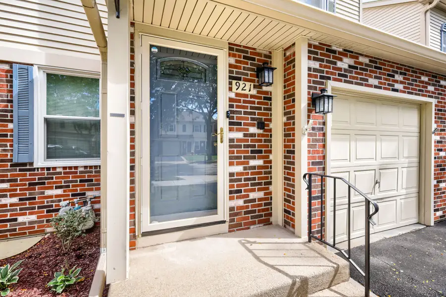 921 Perry Drive, Algonquin, IL 60102 - #3