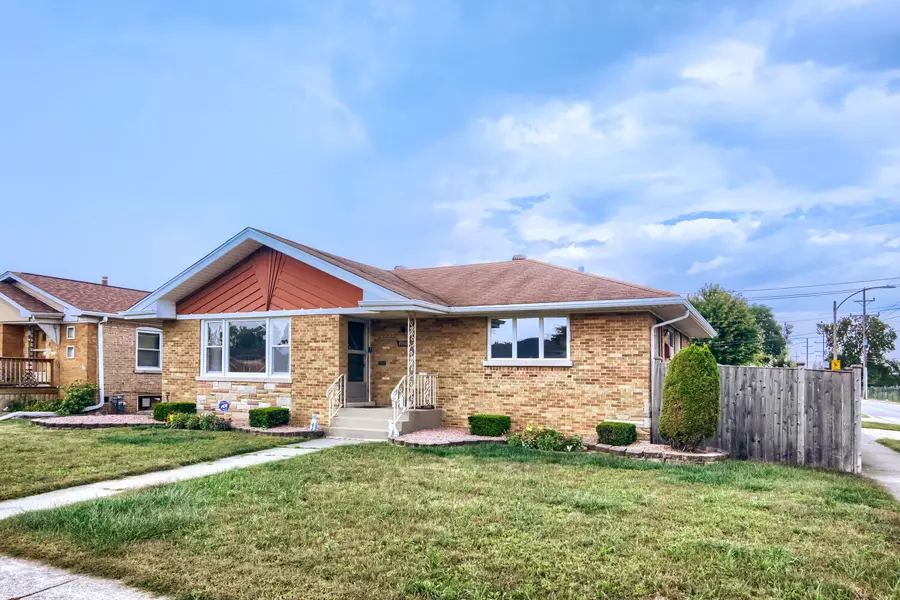 9100 S Central Park Avenue, Evergreen Park, IL 60805 - #2