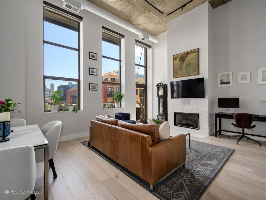 758 N Larrabee Street #523, Chicago, IL 60654 - #3