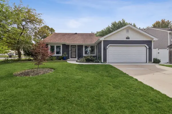 771 Covington Circle, Crystal Lake, IL 60014