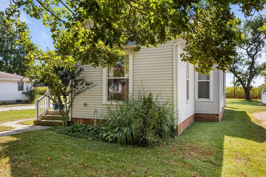 407 5th Street, Ivesdale, IL 61851 - #3