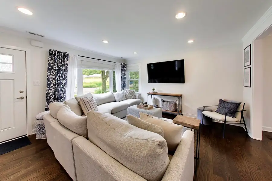 5005 N Rutherford Avenue, Chicago, IL 60656 - #3