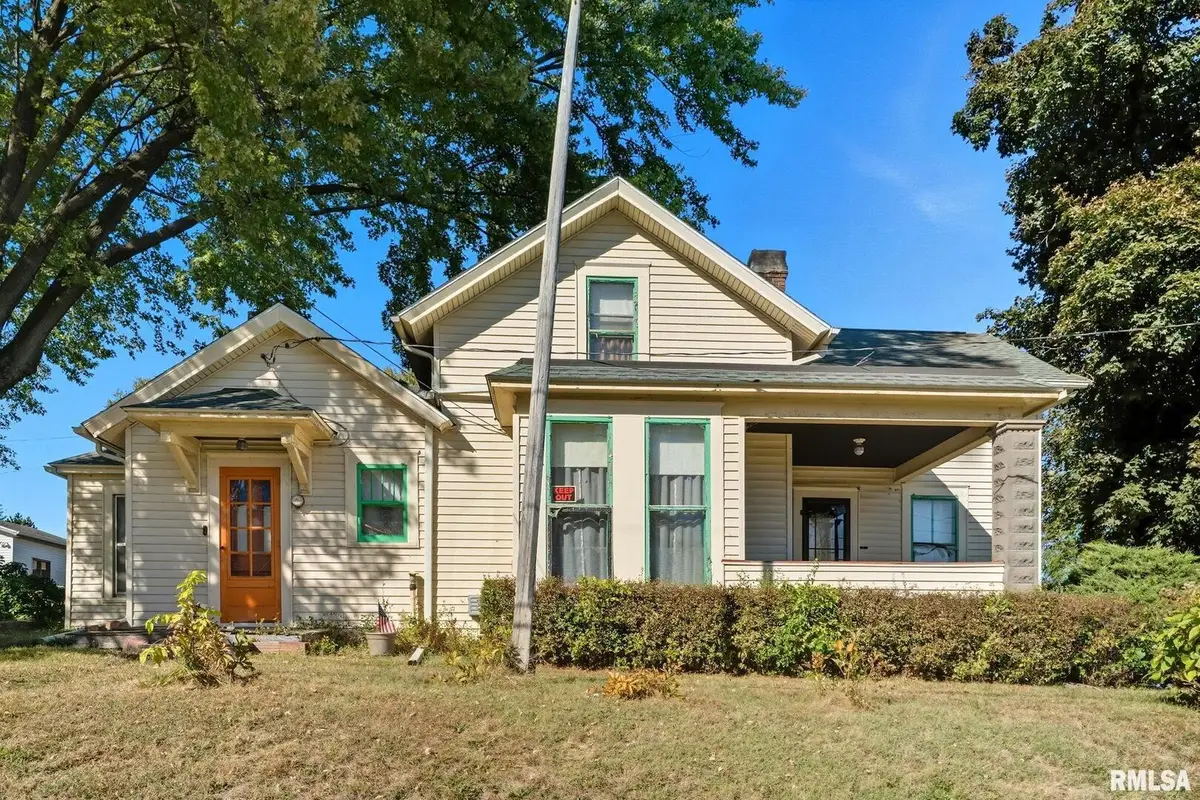 228 S 2nd Street, Le Claire, IA 52753 - #1