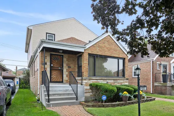 9055 S Luella Avenue, Chicago, IL 60617