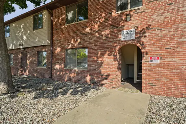 1202 Dean Drive #3, Urbana, IL 61802
