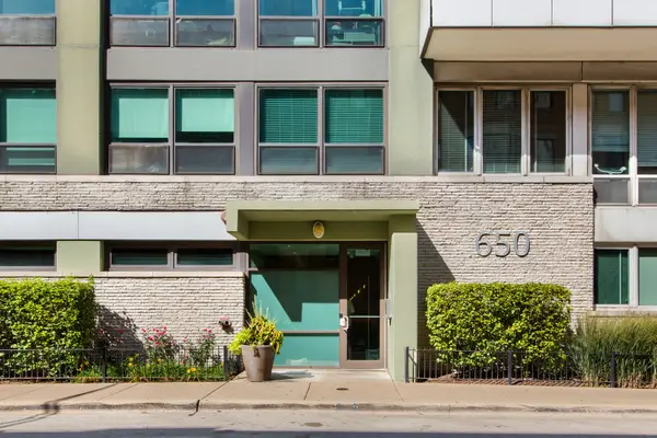 Address Withheld By Seller, Chicago, IL 60661
