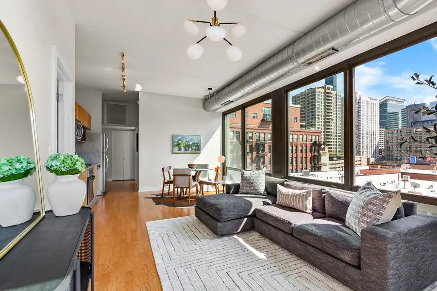 Address Withheld By Seller, Chicago, IL 60661 - #2
