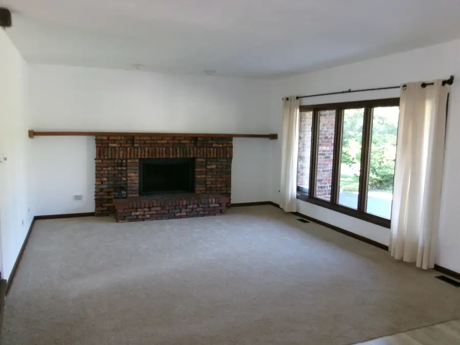38604 N Waveland Avenue, Wadsworth, IL 60083 - #3