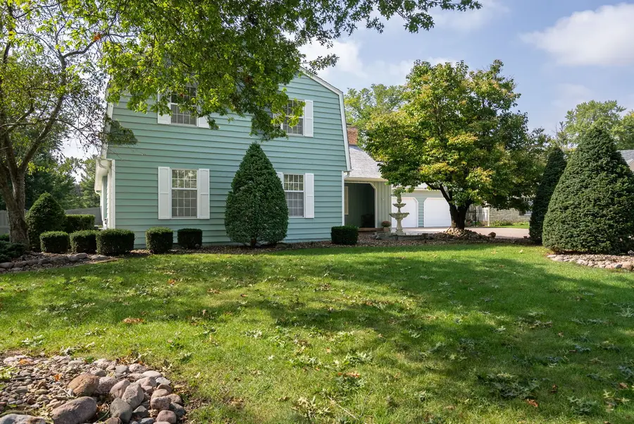4005 Lakehurst Court, Davenport, IA 52807 - #2