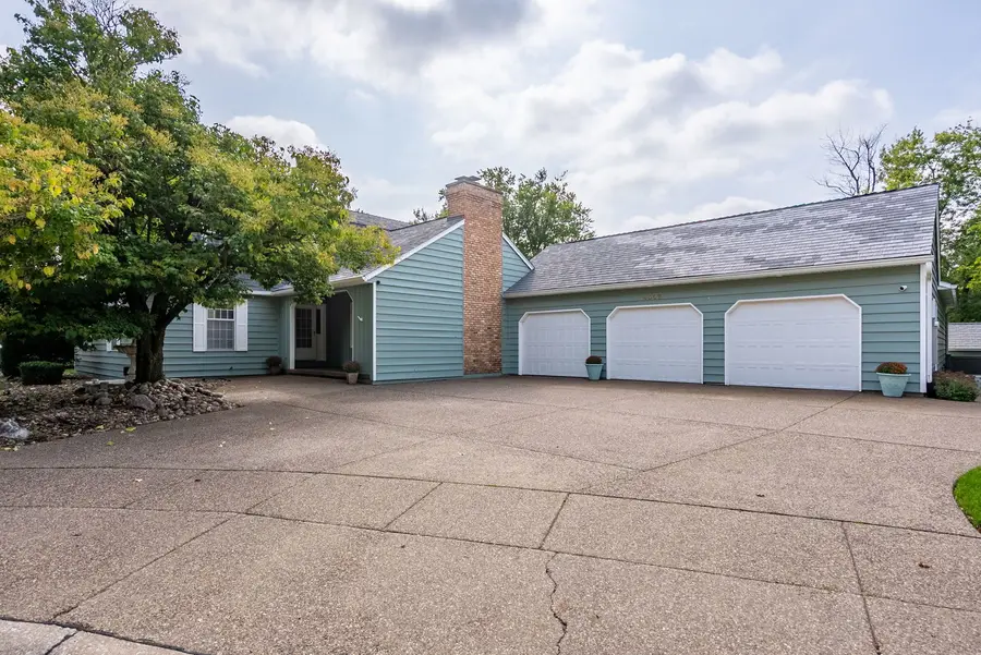4005 Lakehurst Court, Davenport, IA 52807 - #3
