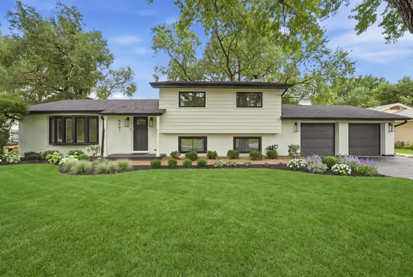 8607 W Main Street, Downers Grove, IL 60516