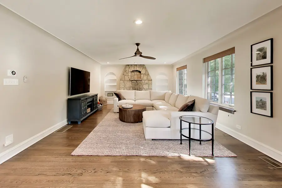 10456 S Bell Avenue, Chicago, IL 60643 - #3