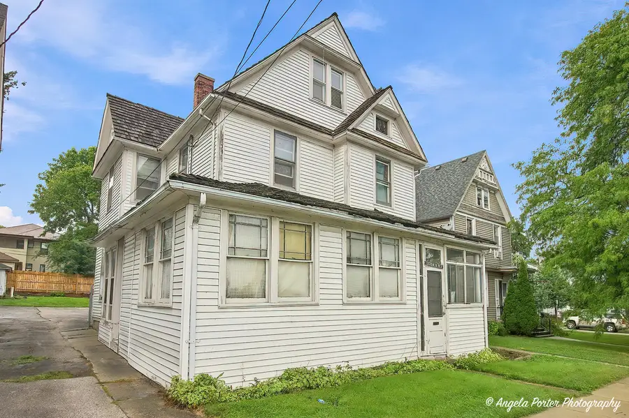 330 N County Street, Waukegan, IL 60085 - #2