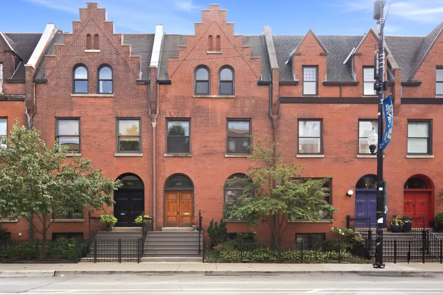 907 W Fullerton Avenue, Chicago, IL 60614 - #2