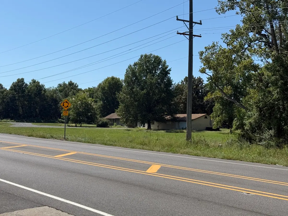 7832 Old Route 13, Marion, IL 62959 - #1