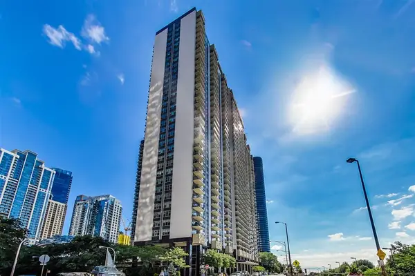 400 E Randolph Street #1621, Chicago, IL 60601