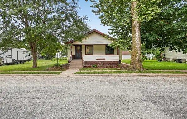 106 Hall Avenue, Lowden, IA 52255