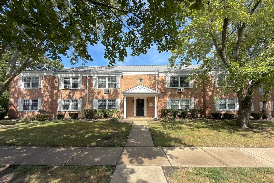 914 W St. James Street #1, Arlington Heights, IL 60005 - #2