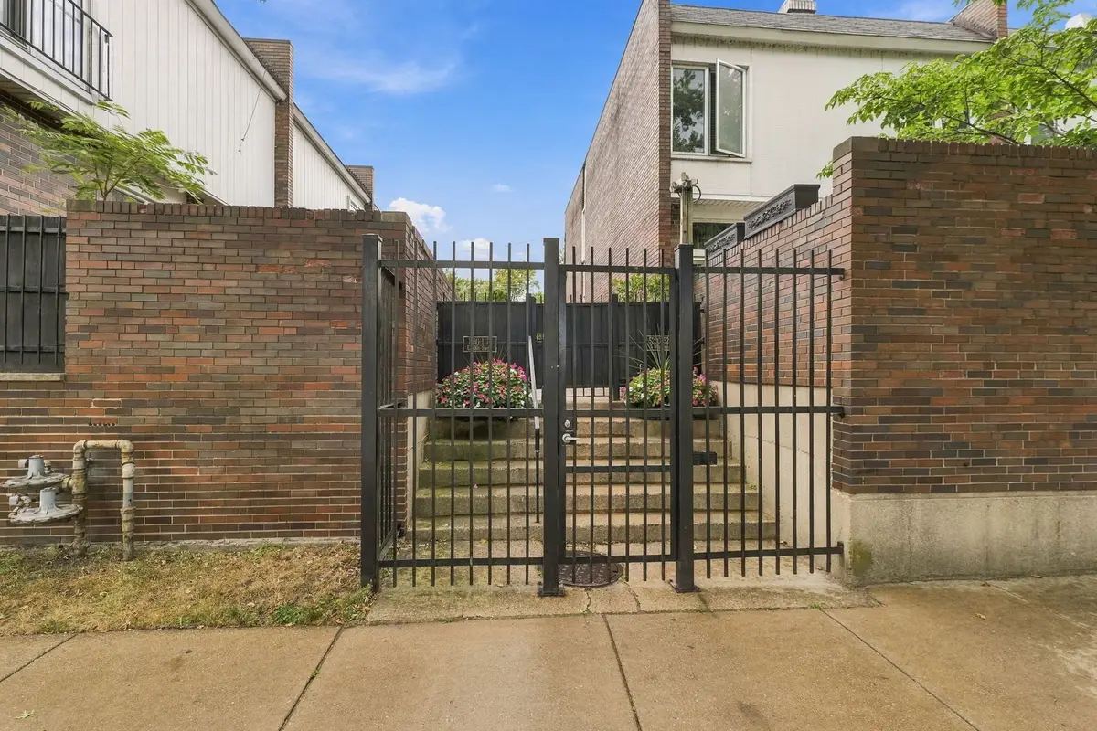 1174 E 53rd Street, Chicago, IL 60615 - #1