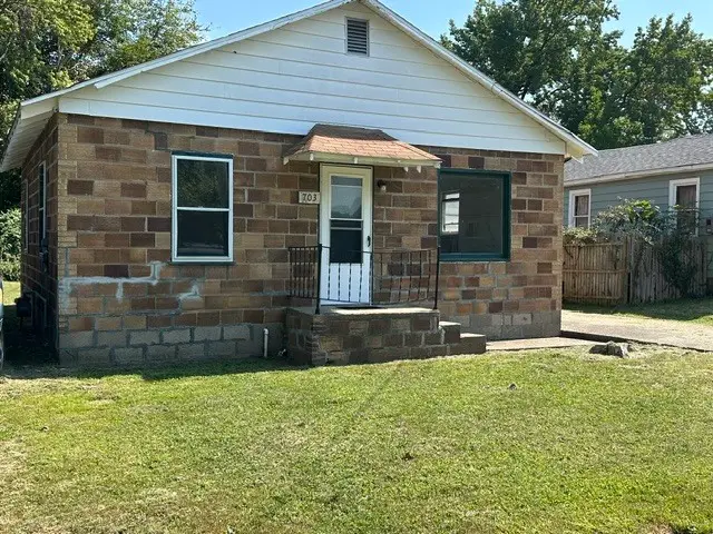 703 N Allyn Street, Carbondale, IL 62901 - #1