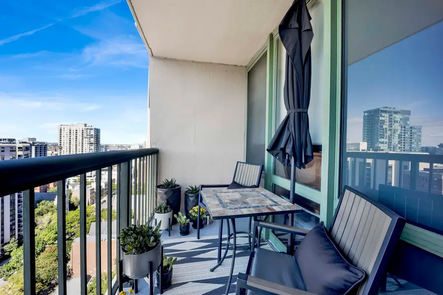 111 W Maple Street #1608, Chicago, IL 60610 - #2