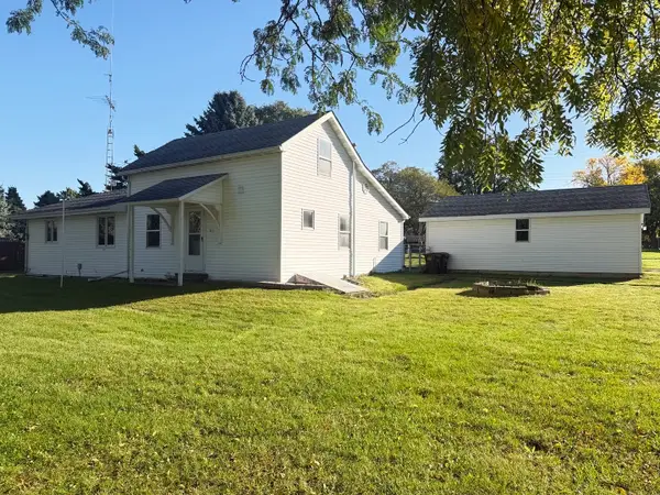 217 S Walnut Street, Shannon, IL 61078