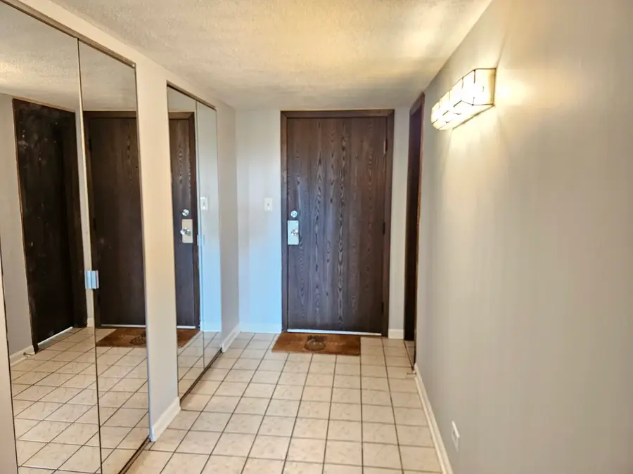 350 Plum Creek Drive #305, Wheeling, IL 60090 - #2