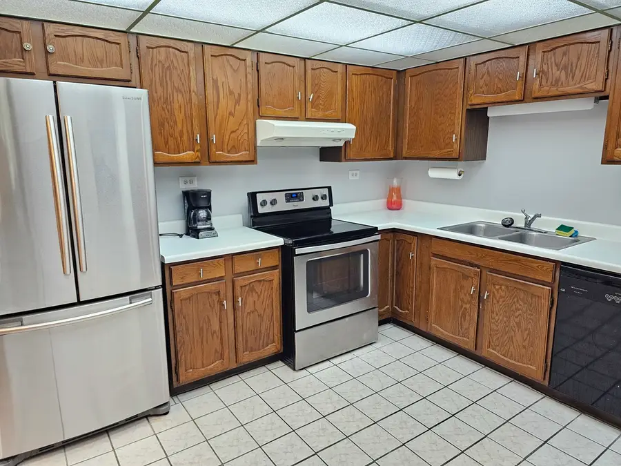 350 Plum Creek Drive #305, Wheeling, IL 60090 - #3